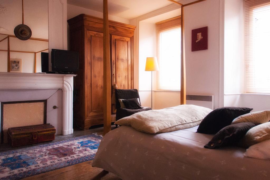 Les Chambres De Lourmel ปองติวี ภายนอก รูปภาพ