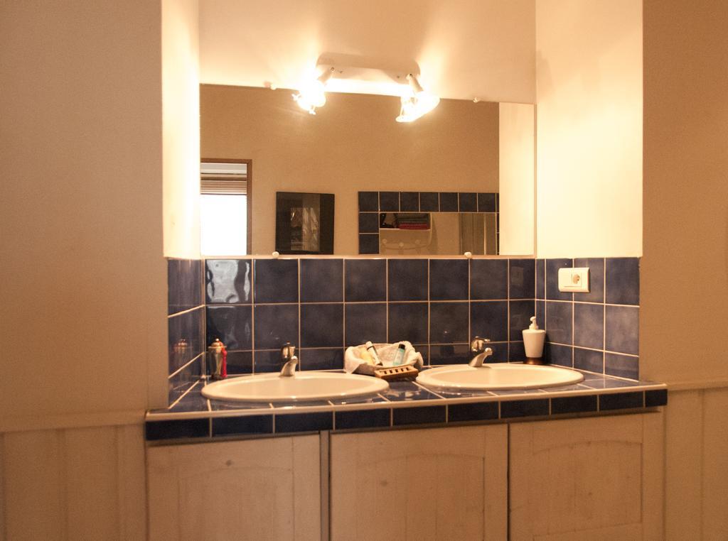 Les Chambres De Lourmel ปองติวี ภายนอก รูปภาพ