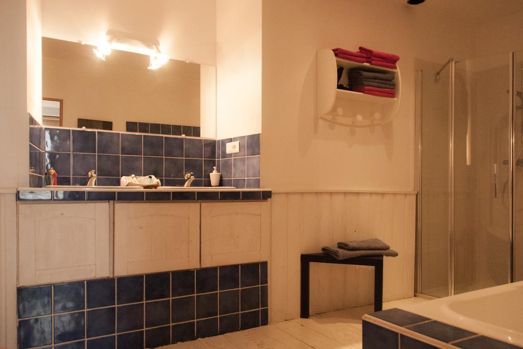 Les Chambres De Lourmel ปองติวี ภายนอก รูปภาพ