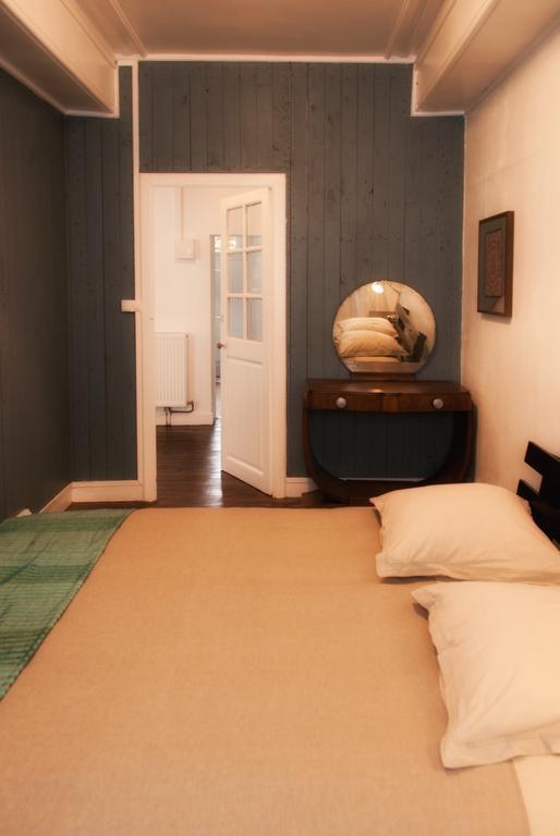 Les Chambres De Lourmel ปองติวี ภายนอก รูปภาพ